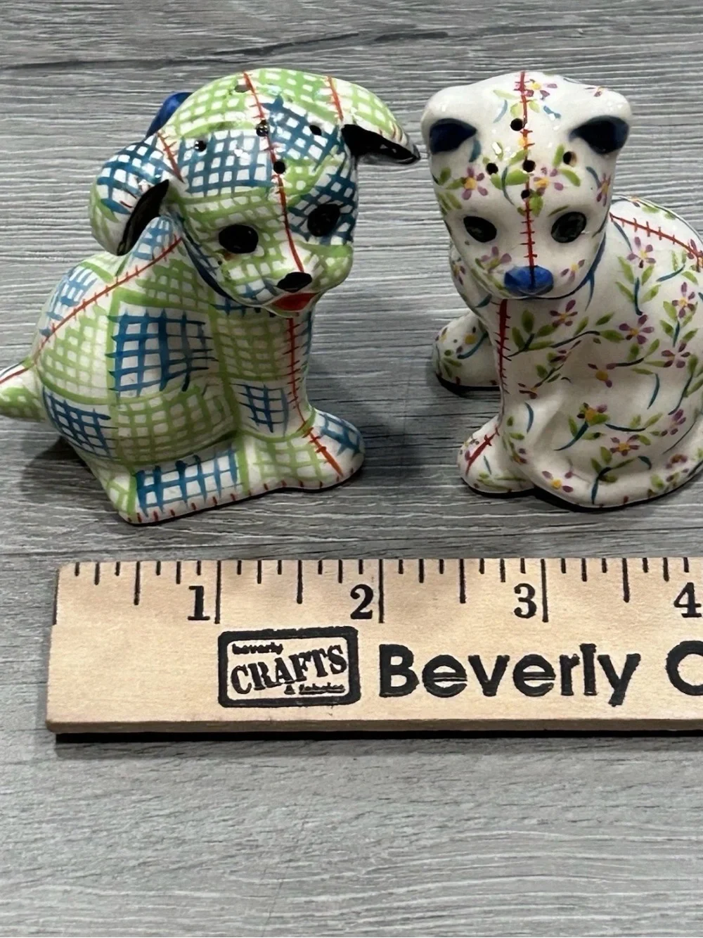 Vintage Mid Century Ceramic Dog & Cat Salt Pepper Shaker Set Japan Plaid Floral